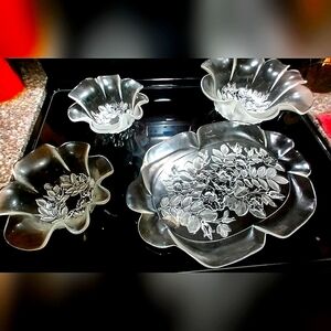 Mikasa Platter Plus 3 Matching Bowls
